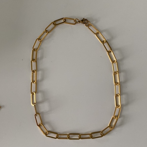 3 necklaces (can be worn together or separate) - Picture 2 of 5